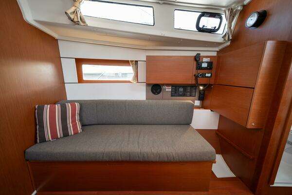 Beneteau Oceanis 38.1 Yacht For Sale