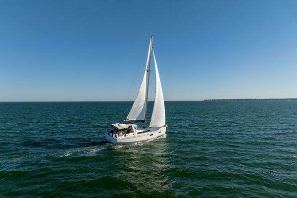 Beneteau Oceanis 38.1 Yacht For Sale