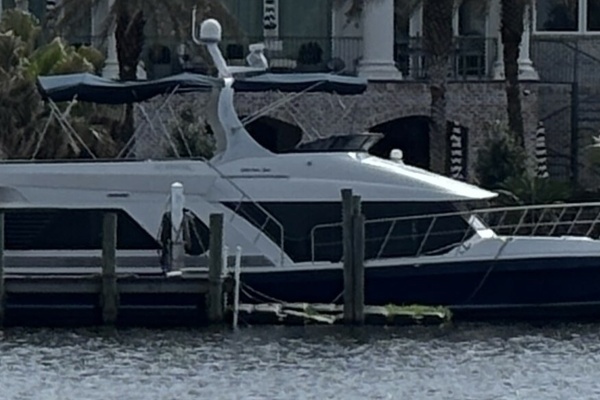 2007 Bluewater 52
