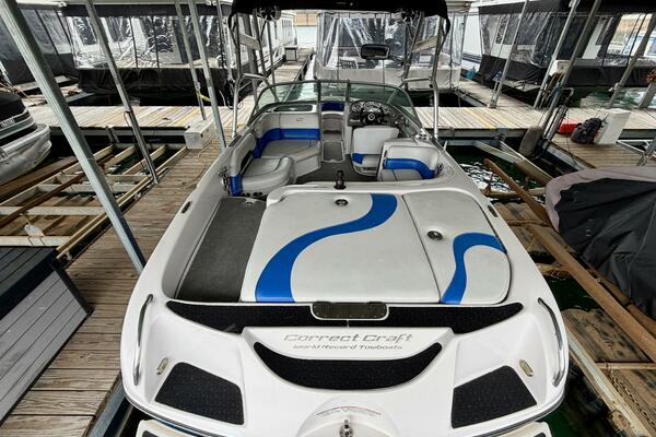 21ft Correct Craft Yacht For Sale