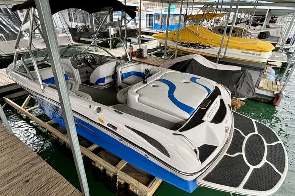 21ft Correct Craft Yacht For Sale