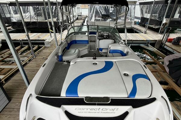 21ft Correct Craft Yacht For Sale