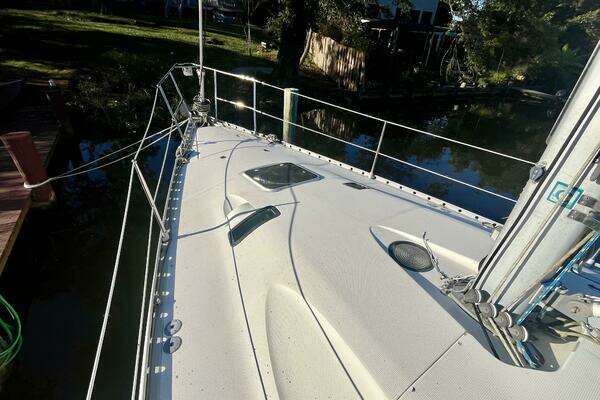 Photo of the 1990 Beneteau 