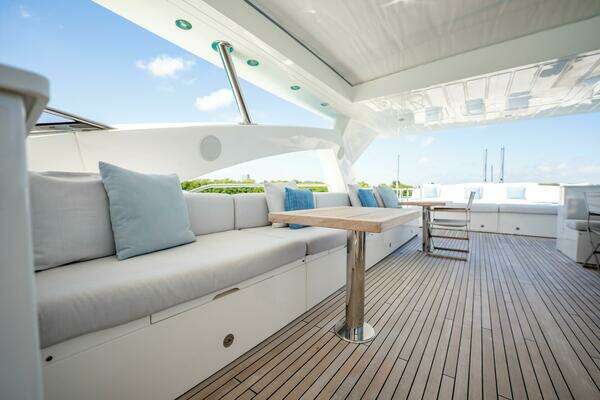2011 Sunseeker 112