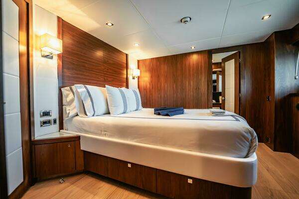 2011 Sunseeker 112