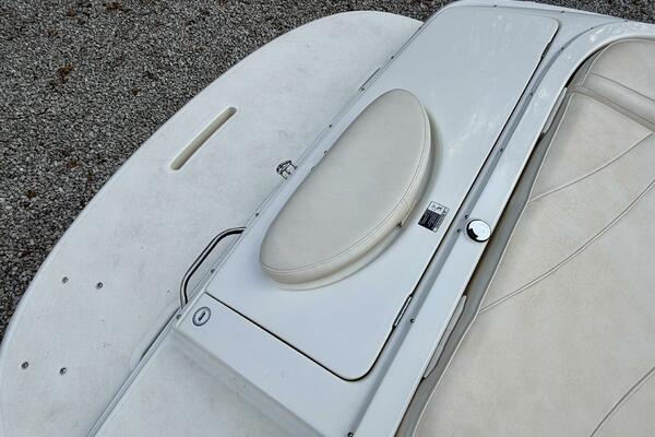 22ft Maxum Yacht For Sale