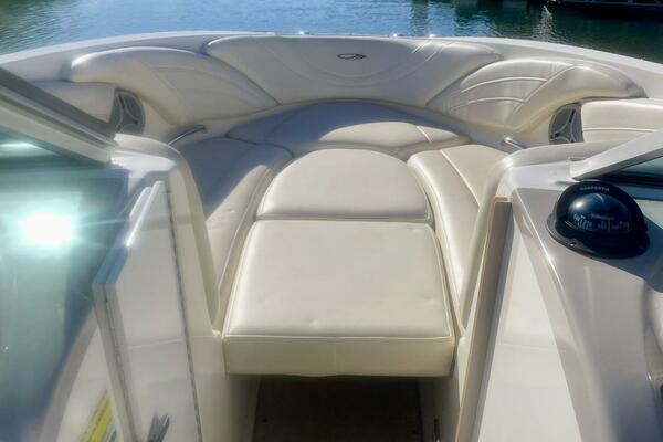 22ft Maxum Yacht For Sale