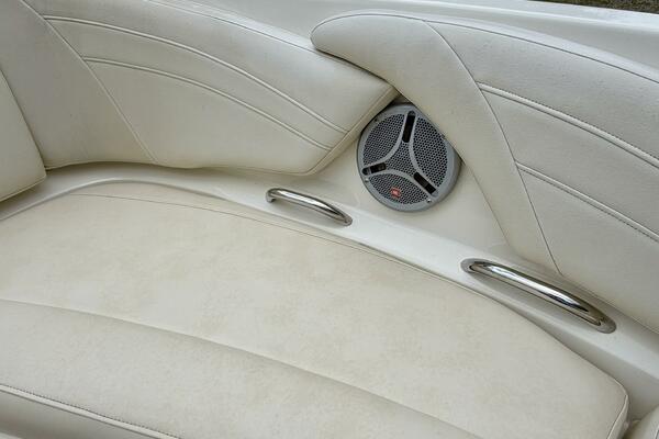 22ft Maxum Yacht For Sale