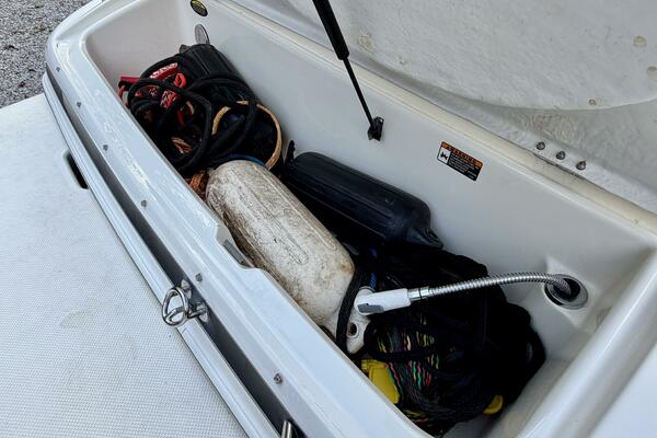 22ft Maxum Yacht For Sale