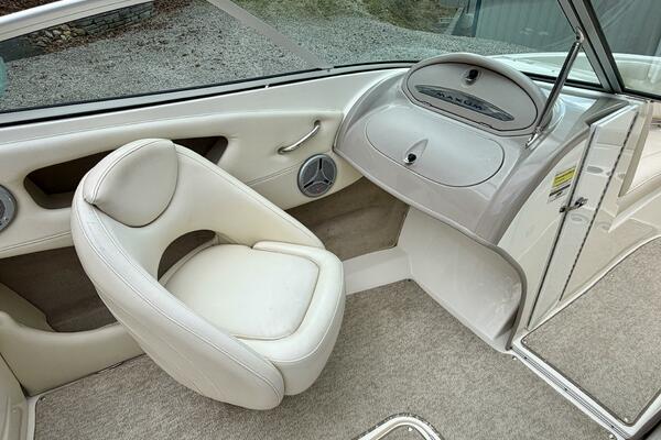 22ft Maxum Yacht For Sale