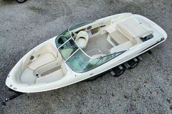 Photo of the 2007 Maxum 2200 SR3