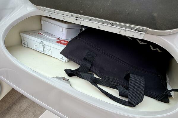 22ft Maxum Yacht For Sale