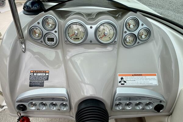 22ft Maxum Yacht For Sale