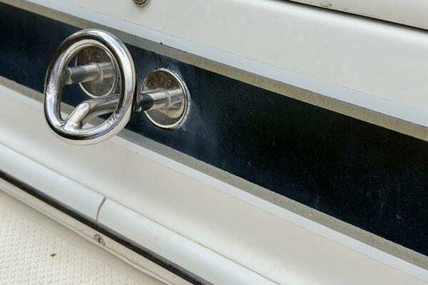 22ft Maxum Yacht For Sale