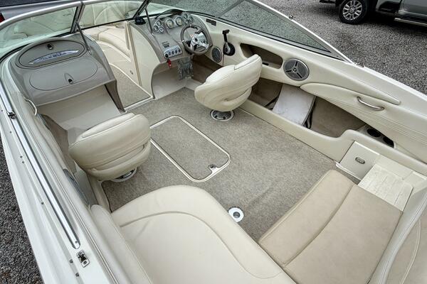 22ft Maxum Yacht For Sale