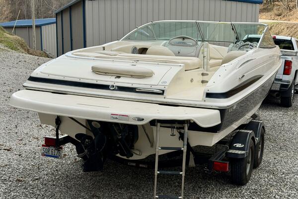 22ft Maxum Yacht For Sale