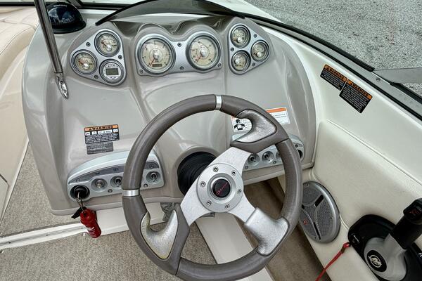 22ft Maxum Yacht For Sale