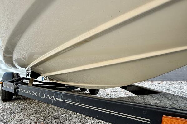 22ft Maxum Yacht For Sale