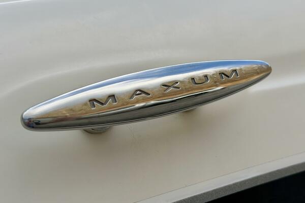 22ft Maxum Yacht For Sale