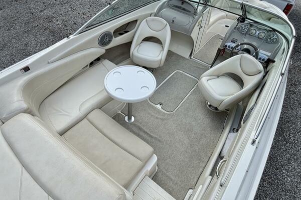 22ft Maxum Yacht For Sale