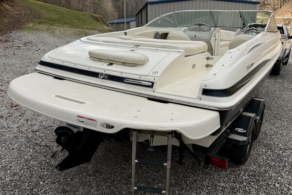 22ft Maxum Yacht For Sale