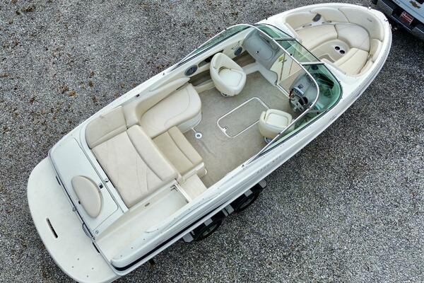 22ft Maxum Yacht For Sale