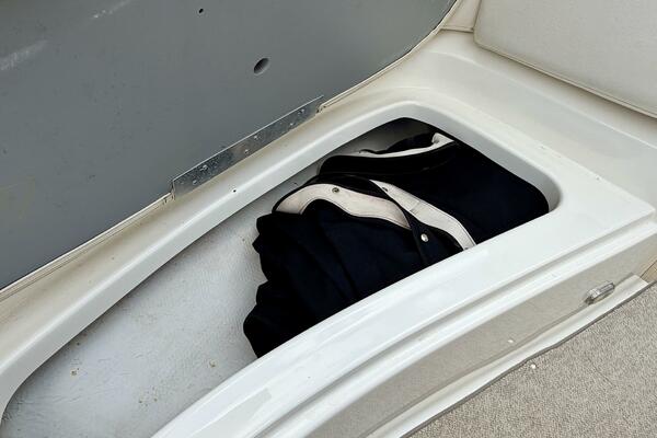 22ft Maxum Yacht For Sale