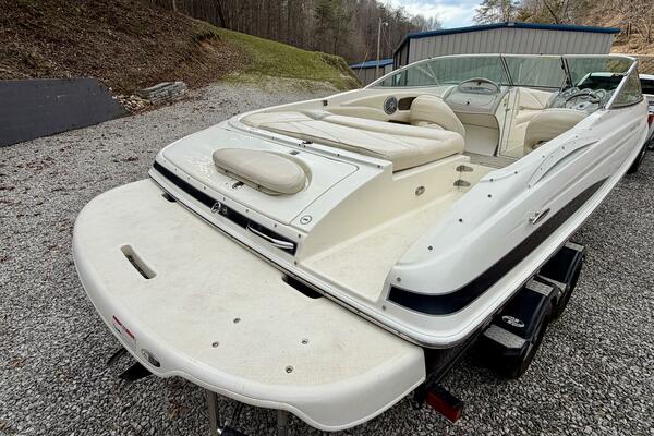 22ft Maxum Yacht For Sale