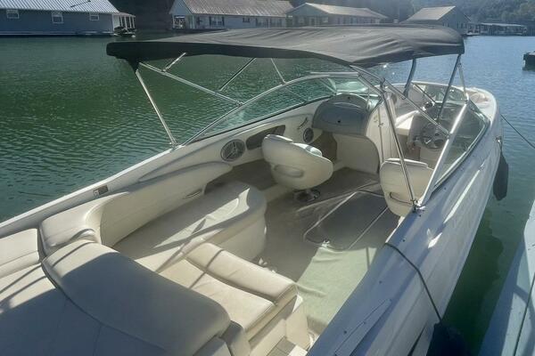 22ft Maxum Yacht For Sale