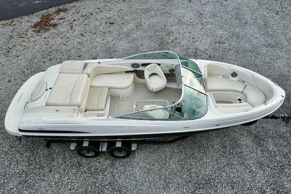 22ft Maxum Yacht For Sale