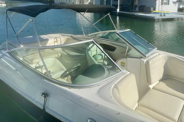 22ft Maxum Yacht For Sale