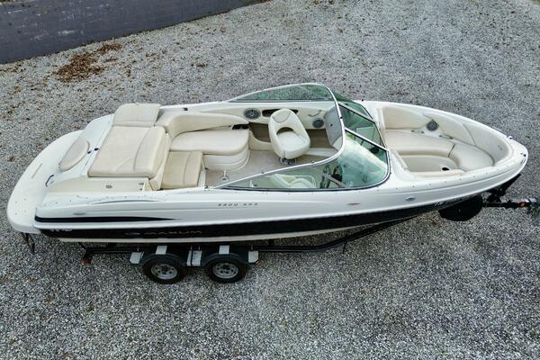 22ft Maxum Yacht For Sale