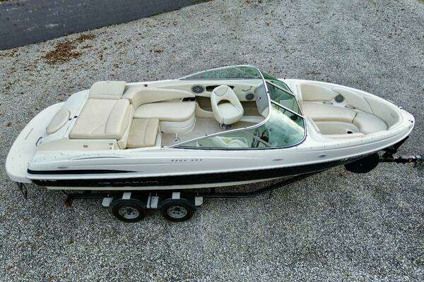 Photo of the 2007 Maxum 2200 SR3