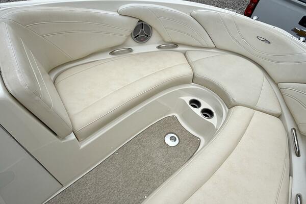 22ft Maxum Yacht For Sale