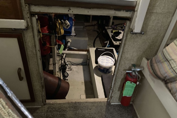 Moonriver 45ft Chris Craft Yacht For Sale