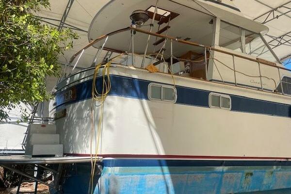 Moonriver 45ft Chris Craft Yacht For Sale