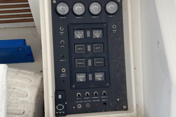 Moonriver 45ft Chris Craft Yacht For Sale