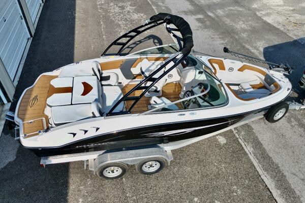 21ft Chaparral Yacht For Sale