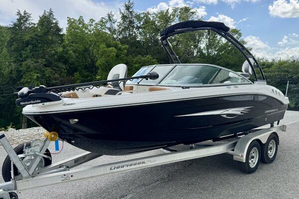21ft Chaparral Yacht For Sale