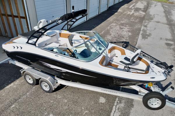 21ft Chaparral Yacht For Sale