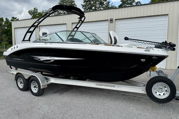 21ft Chaparral Yacht For Sale