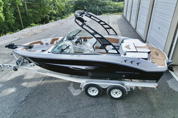21ft Chaparral Yacht For Sale
