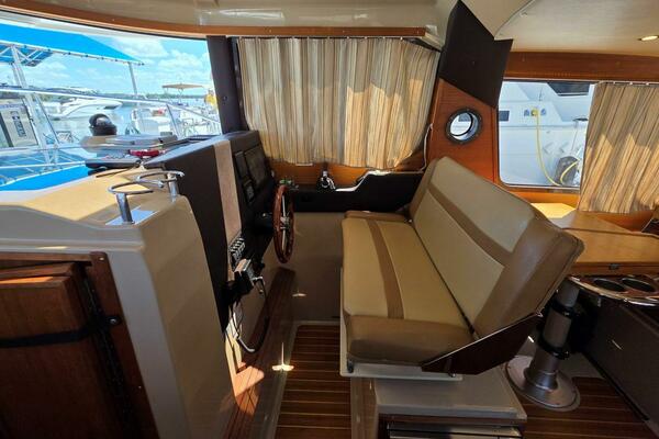 Dizzy Alice 29ft Ranger Tugs Yacht For Sale