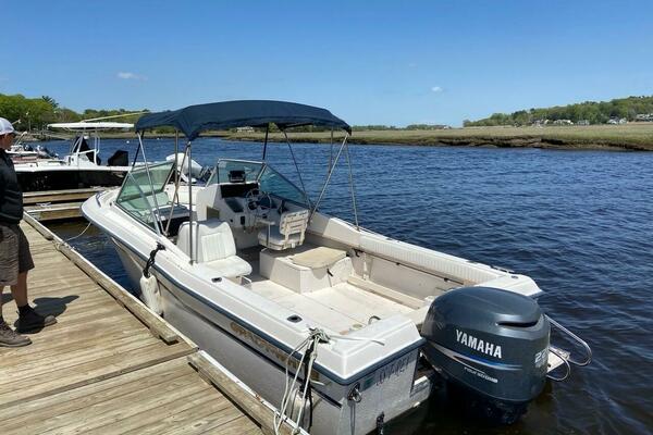 22ft Grady White Yacht For Sale