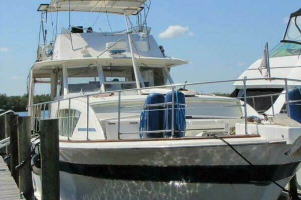 Photo of the 1973 Chris-Craft 55 Commander "Life After land"
