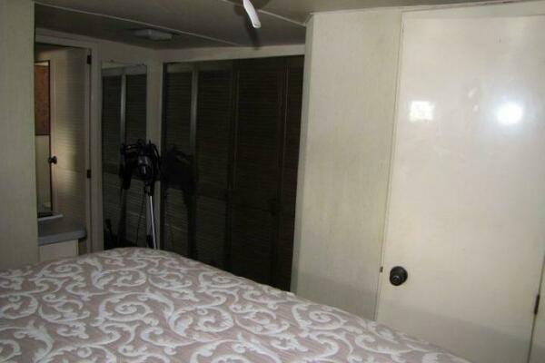 Life After land 55ft Chris Craft Yacht For Sale