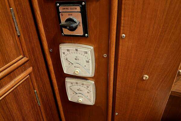 Grand Banks 42 Classic Yacht For Sale