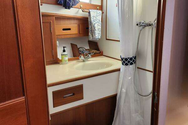 Grand Banks 42 Classic Yacht For Sale