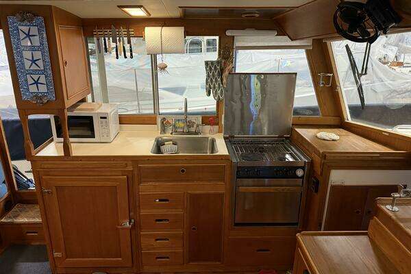 Grand Banks 42 Classic Yacht For Sale