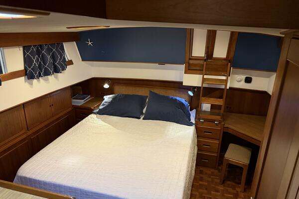 COCONUT 42ft Grand Banks Yacht For Sale